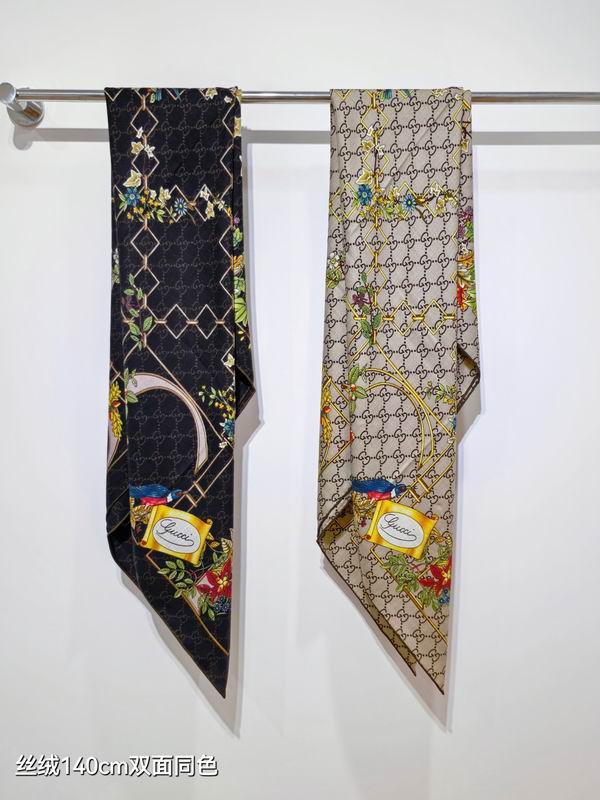 Gucci Scarf 140X140cm 70%羊绒30%真丝 E081915